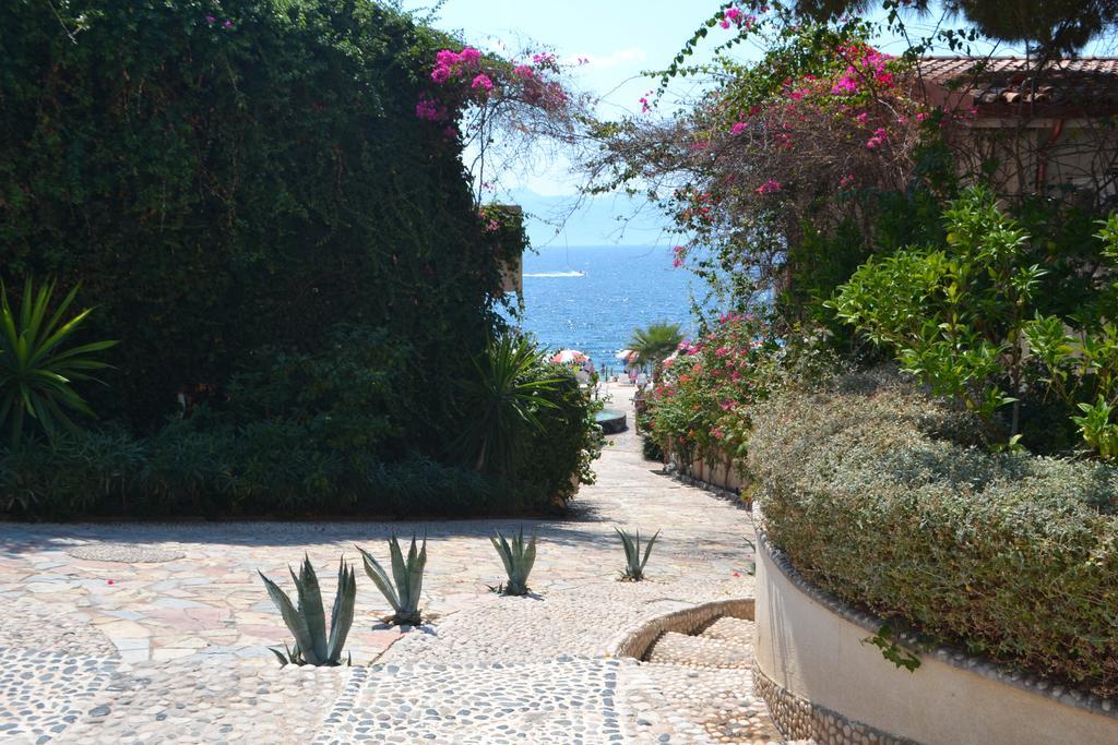 Vila 15 Bougainville Sarande Ngoại thất bức ảnh